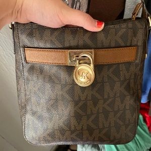 Michael kors crossbody